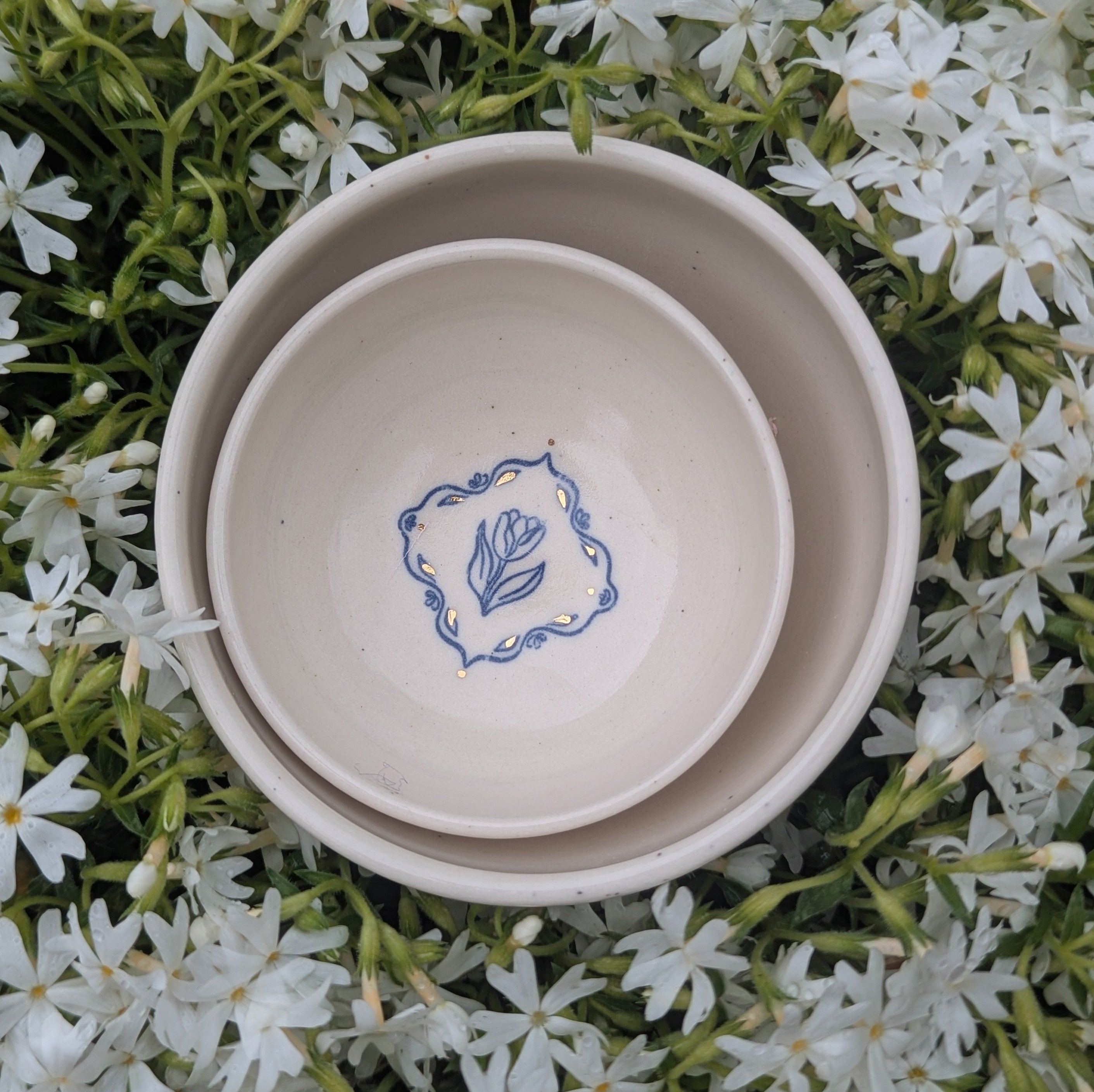 Porcelain Nesting Bowl Set (2 mini bowls)