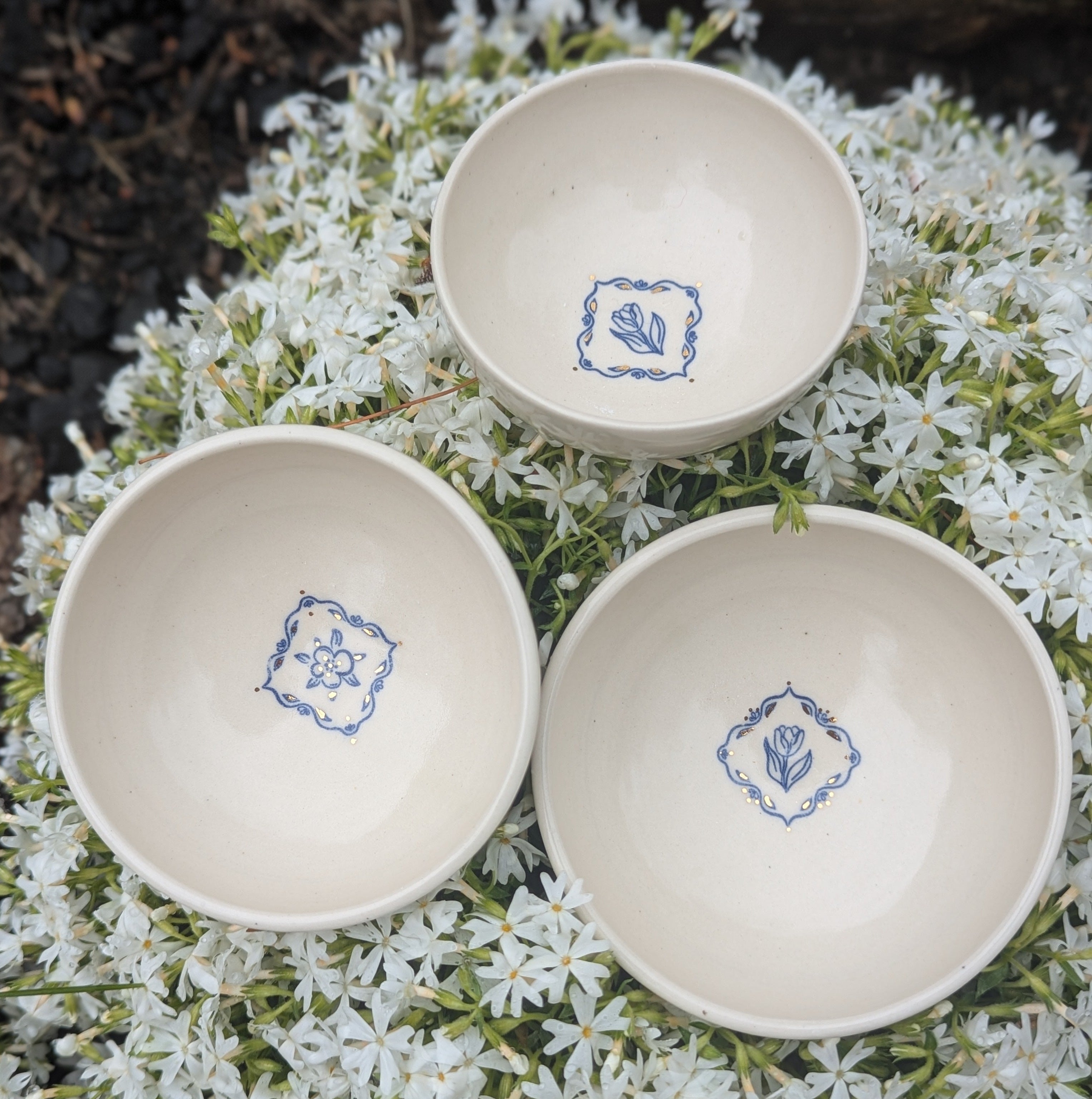 Porcelain Nesting Bowl Set (3 mini bowls)