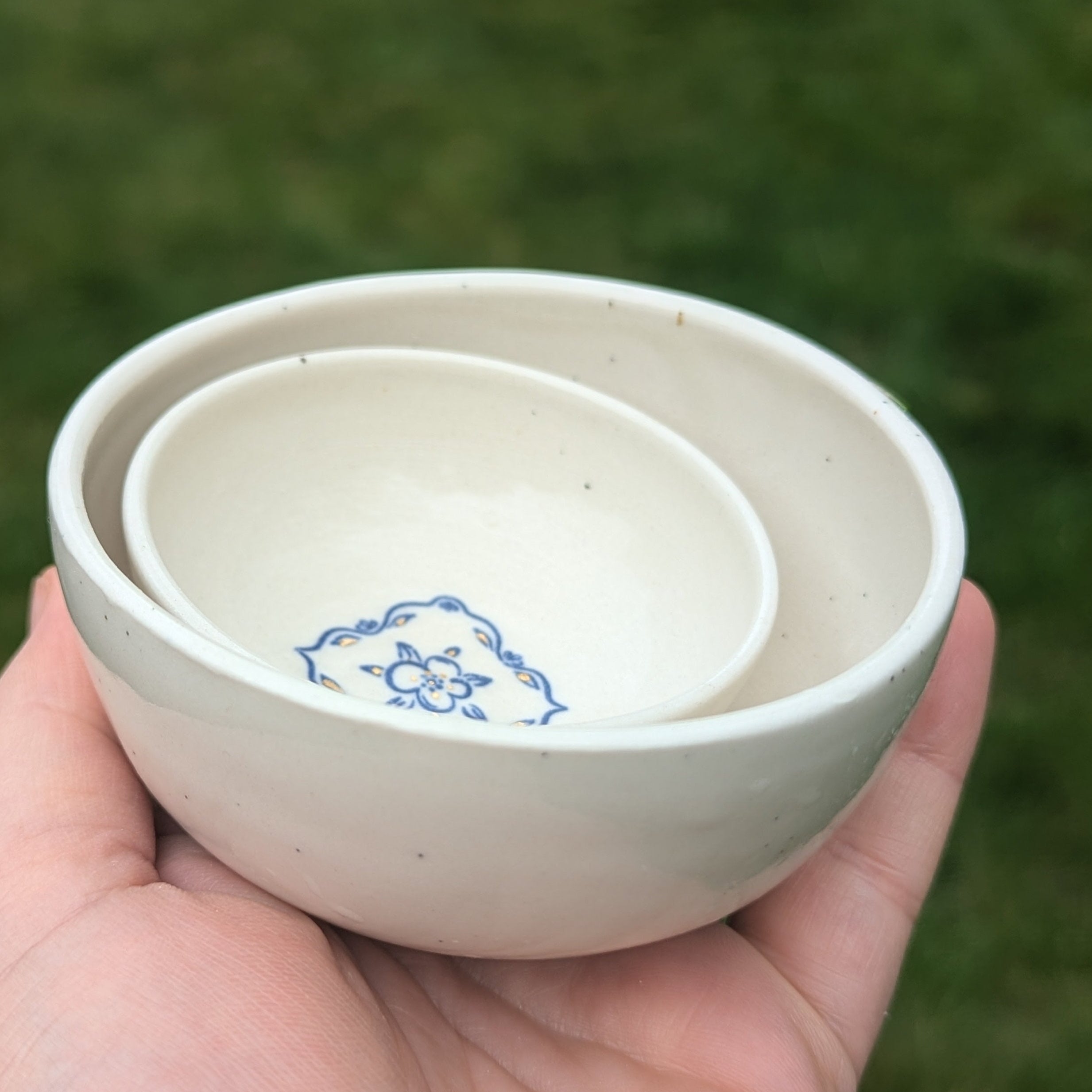 Porcelain Nesting Bowl Set (2 mini bowls)