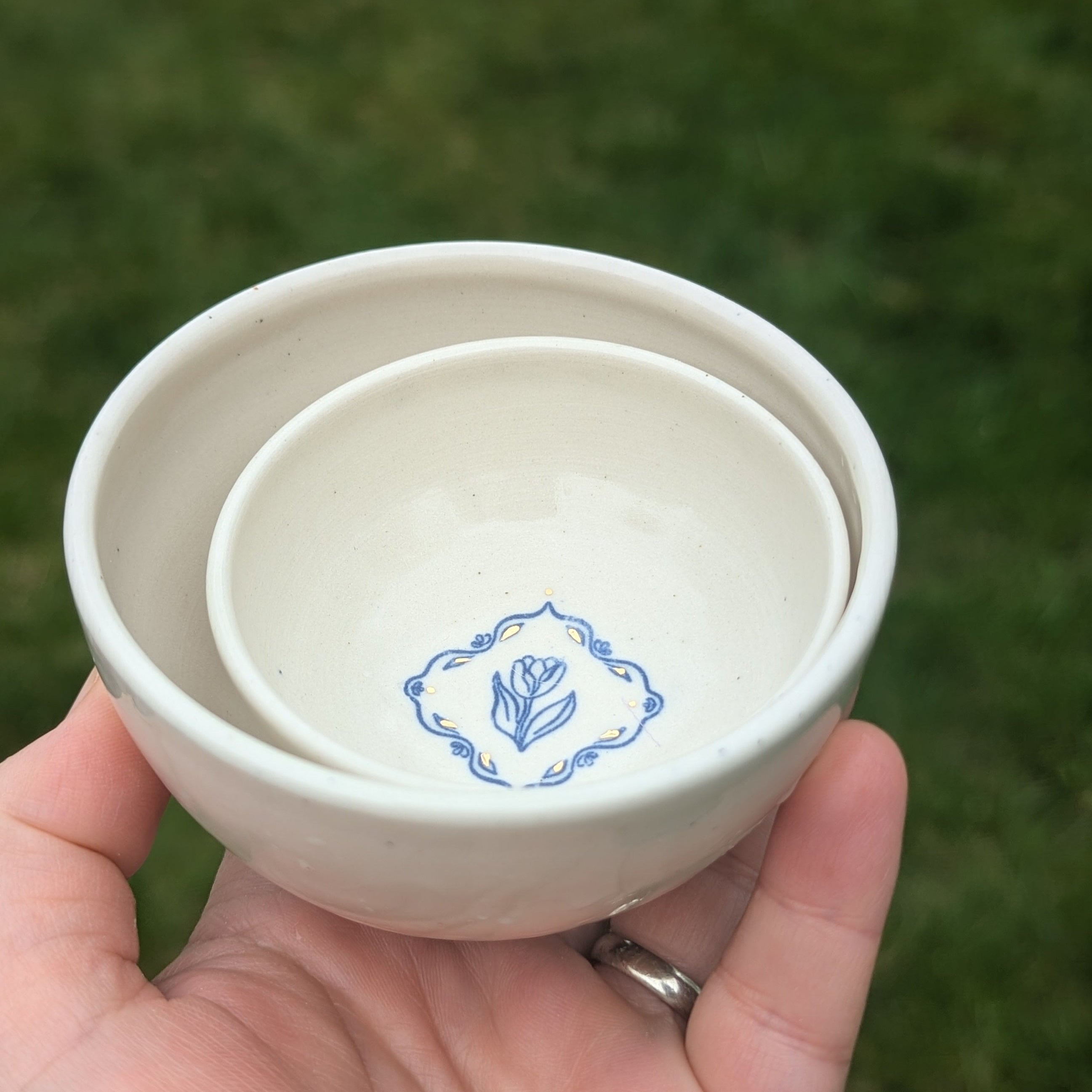 Porcelain Nesting Bowl Set (2 mini bowls)