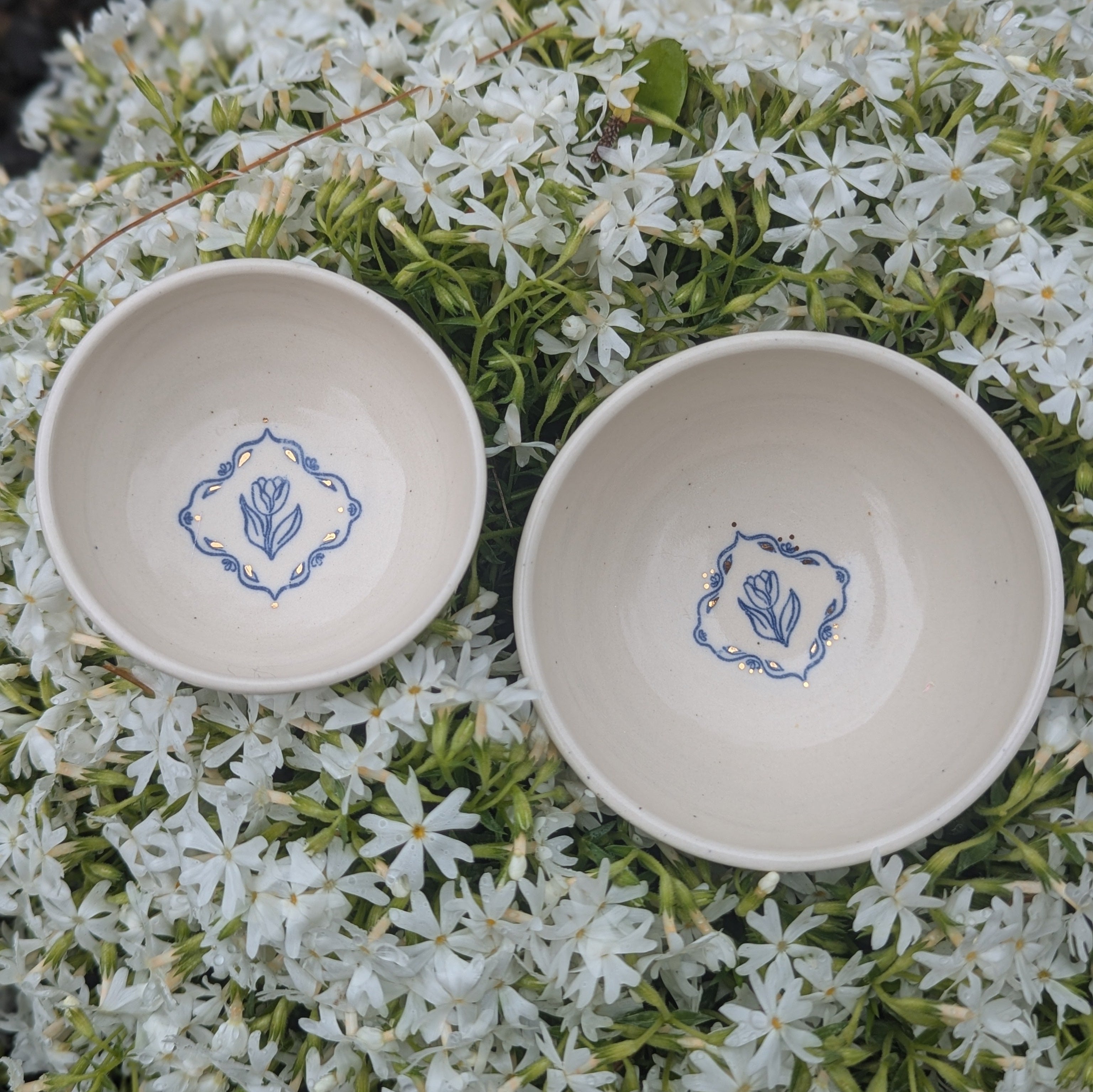 Porcelain Nesting Bowl Set (2 mini bowls)